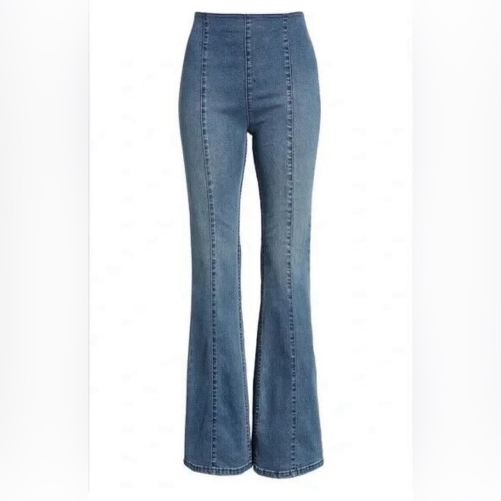 FREE PEOPLE We The Free Slim Pull-On Flare Jeans In Blue Denim OB878492 Size 27